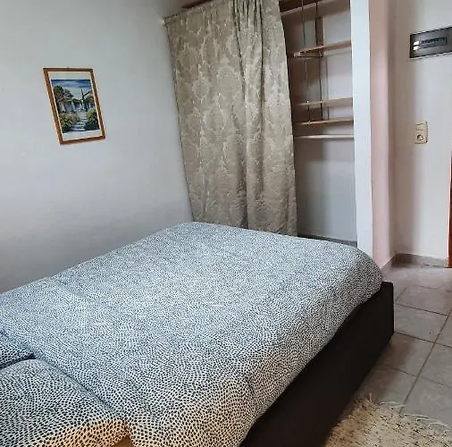 Lovely Two Bedroom With Amazing View Apartman *